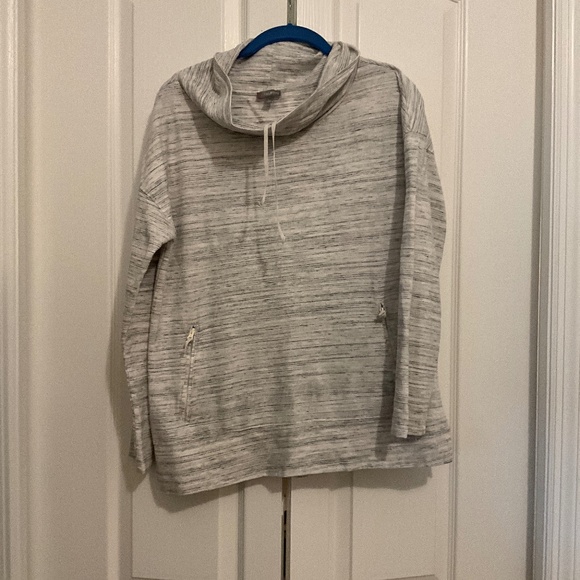 Talbots gray and white large petite long sleeve - Picture 1 of 6
